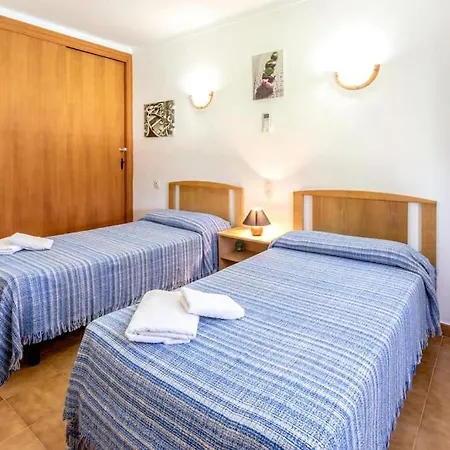 3 Bedrooms With Pool Near By Renthousing 別荘 ポレンサ