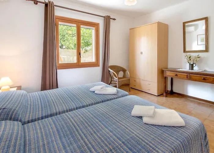 3 Bedrooms With Pool Near By Renthousing 別荘