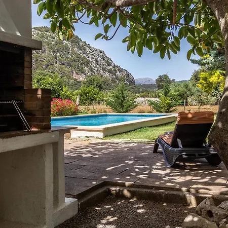 Dom wakacyjny 3 Bedrooms With Pool Near By Renthousing *