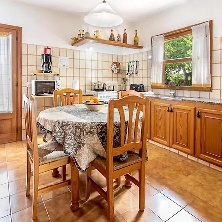3 Bedrooms With Pool Near By Renthousing Prázdninový dům *