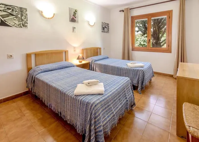 Holiday home 3 Bedrooms With Pool Near By Renthousing Pollenca