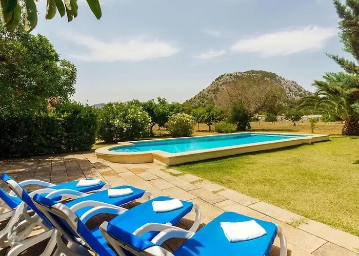 3 Bedrooms With Pool Near By Renthousing Holiday home