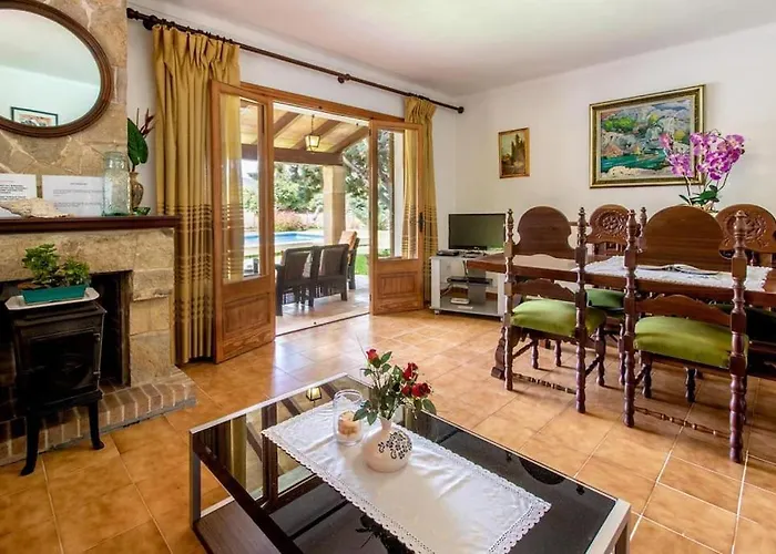 Holiday home 3 Bedrooms With Pool Near By Renthousing *