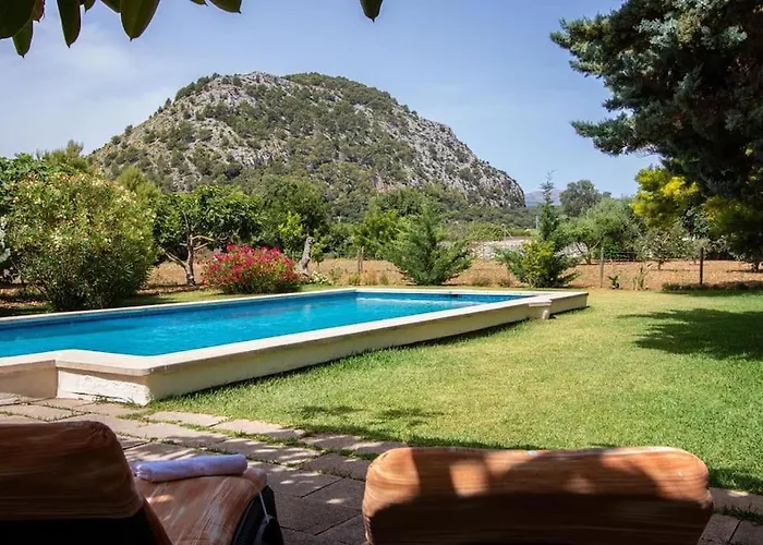 3 Bedrooms With Pool Near By Renthousing Holiday home *