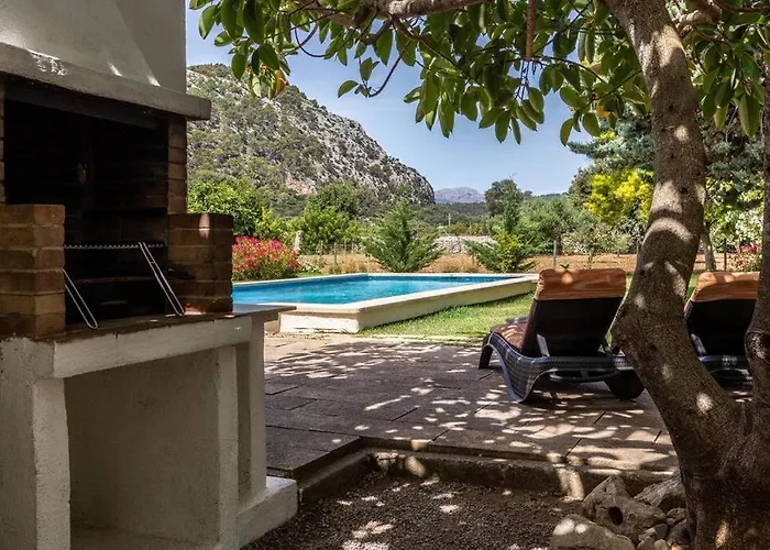 Holiday home 3 Bedrooms With Pool Near By Renthousing *