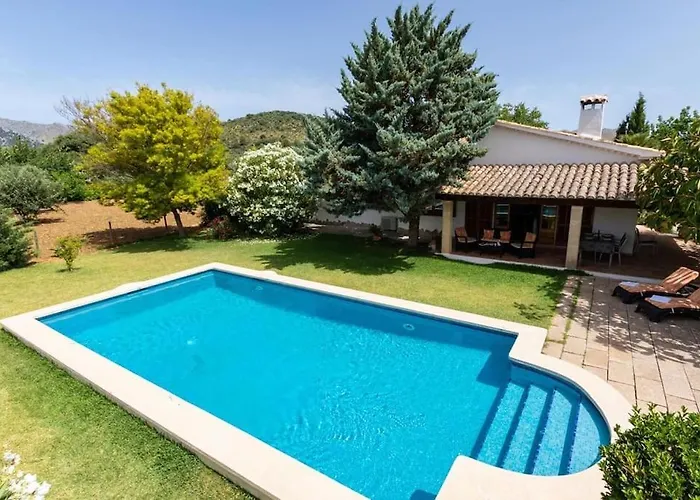 Holiday home 3 Bedrooms With Pool Near By Renthousing *